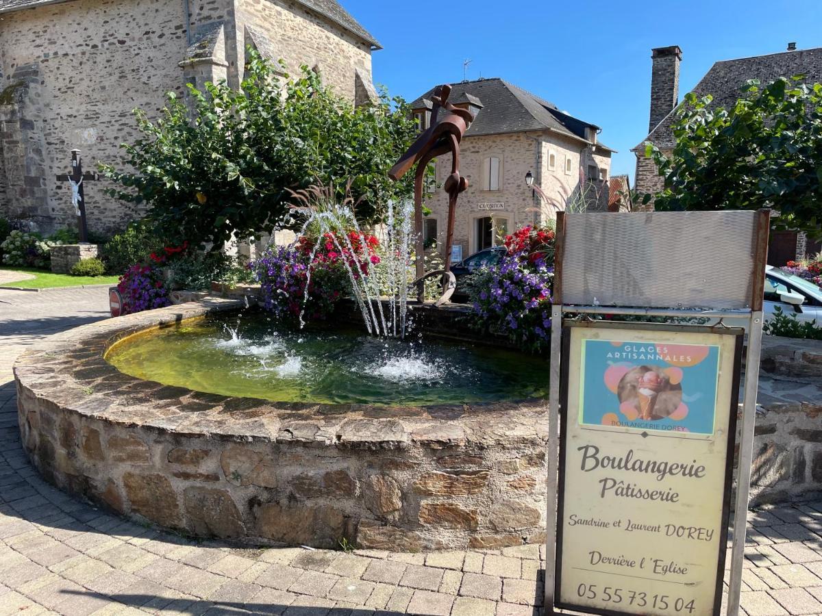 La Maison Charmante D'Elisabeth Saint-Ybard Zewnętrze zdjęcie